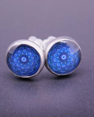 Náušnice puzeta s pryskyřicí 10 mm motiv tmavě modré mandaly
