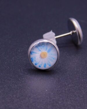 Náušnice puzeta s pryskyřicí 10 mm motiv kopretiny