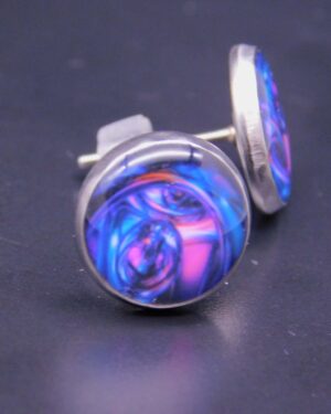 Náušnice puzeta s pryskyřicí 12 mm fialový abstraktní motiv