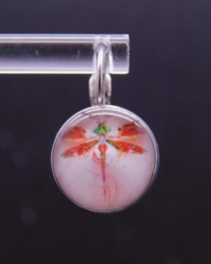Náušnice klapka s pryskyřicí 14 mm motiv červeno-růžové vážky