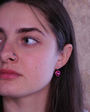 Náušnice s komponentem Swarovski® Rivoli vel. 12 na klapce Fuchsia