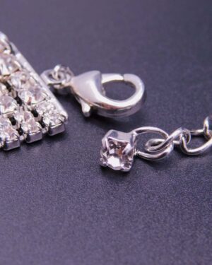 Šestiřadý vzestupný štrasový náhrdelník